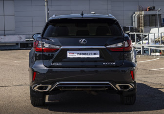 Подержанный автомобиль Lexus RX 2017 года (6 фото)