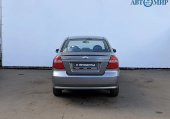 Подержанный автомобиль Chevrolet Aveo Sedan 2007 года (6 фото)