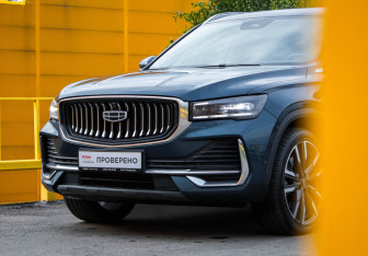Подержанный автомобиль Geely Monjaro 2024 года (15 фото)