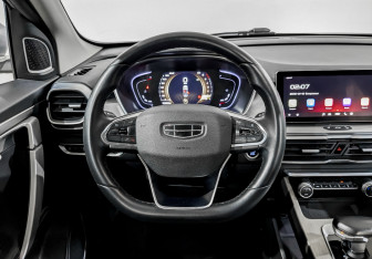 Подержанный автомобиль Geely Coolray 2022 года (20 фото)