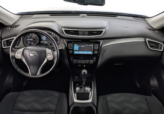 Подержанный автомобиль Nissan X-Trail 2015 года (14 фото)