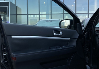 Подержанный автомобиль Mitsubishi Galant Sedan 2007 года (15 фото)