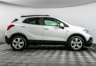 Подержанный автомобиль Opel Mokka 2012 года (4 фото)