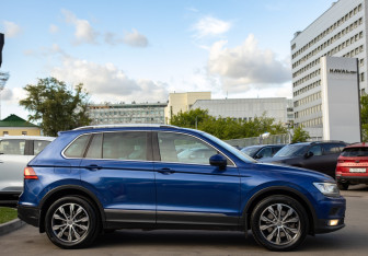 Подержанный автомобиль Volkswagen Tiguan 2018 года (3 фото)