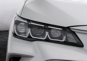 Подержанный автомобиль Toyota Avalon 2022 года (29 фото)