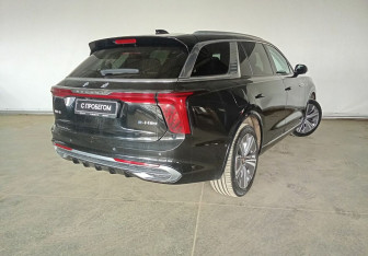 Подержанный автомобиль Hongqi E-HS9 2021 года (4 фото)
