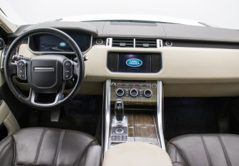 Подержанный автомобиль Land Rover Range Rover Sport 2016 года (13 фото)
