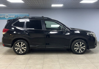 Подержанный автомобиль Subaru Forester Suv 2020 года (4 фото)