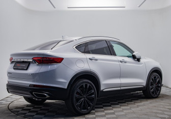 Подержанный автомобиль Geely Tugella 2022 года (5 фото)