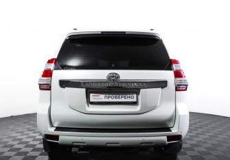 Подержанный автомобиль Toyota Land Cruiser Prado 2014 года (6 фото)