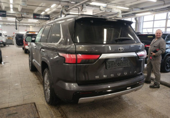 Новый Toyota Sequoia 2025 (5 фото)