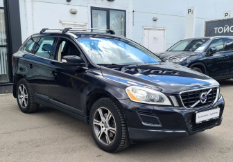 Подержанный автомобиль Volvo XC60 2010 года (3 фото)