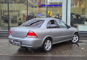 Подержанный автомобиль Nissan Almera Classic 2008 года (8 фото)
