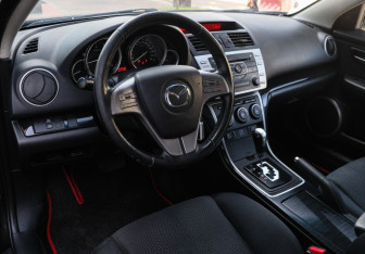 Подержанный автомобиль Mazda 6 Liftback 2008 года (12 фото)