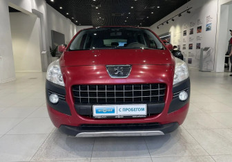 Подержанный автомобиль Peugeot 3008 2011 года (2 фото)