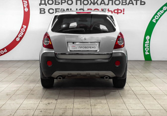 Подержанный автомобиль Opel Antara 2010 года (5 фото)