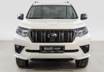 Подержанный автомобиль Toyota Land Cruiser Prado 2020 года (2 фото)