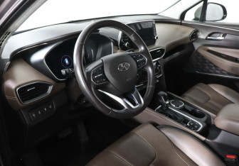 Подержанный автомобиль Hyundai Santa Fe 2020 года (9 фото)