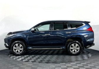 Подержанный автомобиль Mitsubishi Pajero Sport 2018 года (8 фото)
