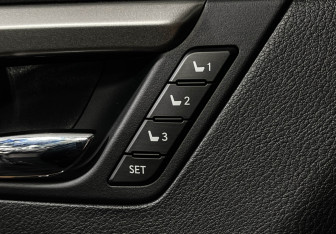 Подержанный автомобиль Lexus RX 2020 года (16 фото)