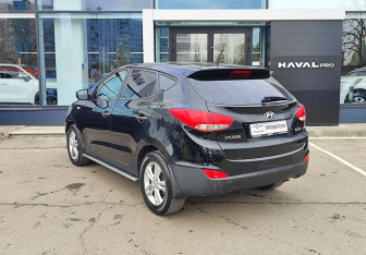 Подержанный автомобиль Hyundai ix35 2011 года (7 фото)