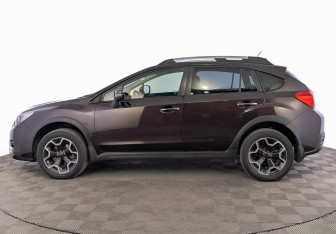 Подержанный автомобиль Subaru XV 2012 года (8 фото)