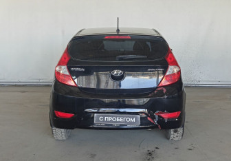 Подержанный автомобиль Hyundai Solaris Hatchback 2013 года (5 фото)