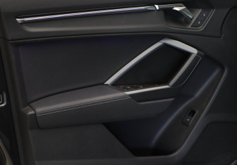 Подержанный автомобиль Audi Q3 Sportback 2022 года (29 фото)