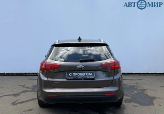 Подержанный автомобиль Kia Ceed Wagon 2018 года (7 фото)