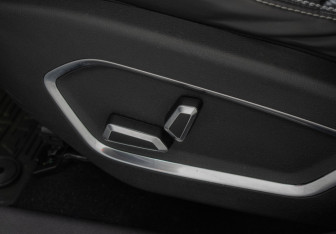 Подержанный автомобиль Geely Atlas Pro 2023 года (13 фото)