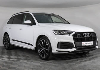 Подержанный автомобиль Audi Q7 2021 года (3 фото)