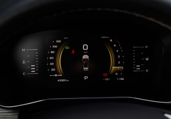 Подержанный автомобиль Geely Atlas Pro 2022 года (30 фото)