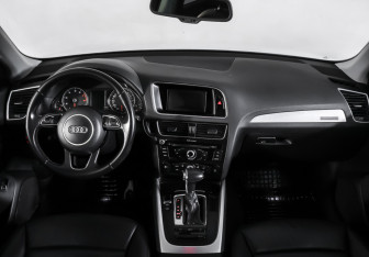 Подержанный автомобиль Audi Q5 2016 года (17 фото)