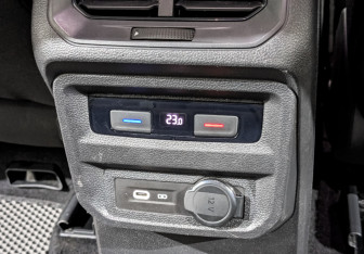 Подержанный автомобиль Volkswagen Tiguan 2021 года (27 фото)