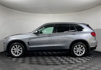 Подержанный автомобиль BMW X5 2017 года (5 фото)