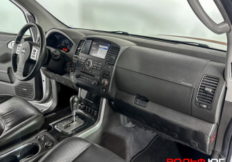 Подержанный автомобиль Nissan Pathfinder 2010 года (9 фото)