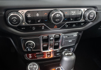 Новый Jeep Wrangler 2024 (20 фото)