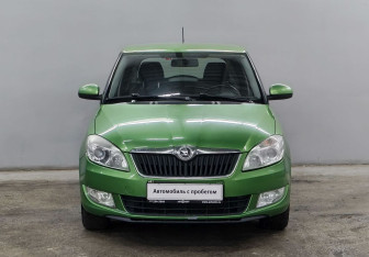 Подержанный автомобиль Skoda Fabia Hatchback 2013 года (2 фото)