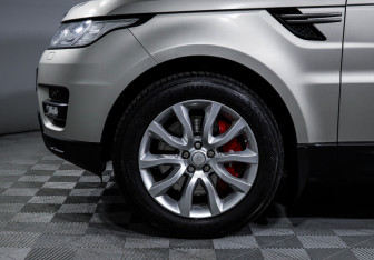 Подержанный автомобиль Land Rover Range Rover Sport 2013 года (15 фото)