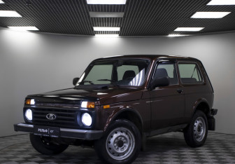 Подержанный автомобиль LADA (ВАЗ) 2121 (4x4) 2018 года (20 фото)
