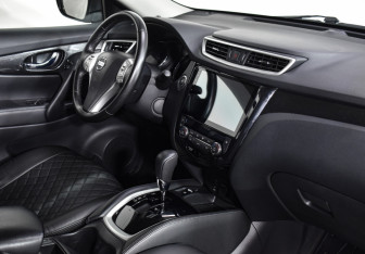 Подержанный автомобиль Nissan X-Trail 2018 года (12 фото)