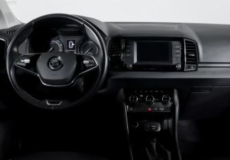Подержанный автомобиль Skoda Karoq 2021 года (12 фото)