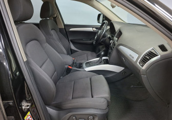 Подержанный автомобиль Audi Q5 2008 года (10 фото)