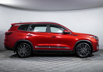 Подержанный автомобиль Chery Tiggo 8 Pro 2022 года (4 фото)