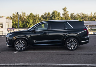 Подержанный автомобиль Hyundai Palisade 2023 года (8 фото)