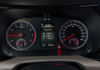 Подержанный автомобиль Kia K5 2020 года (16 фото)