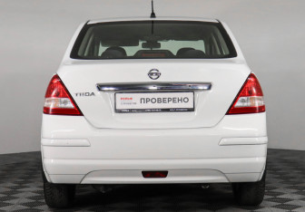 Подержанный автомобиль Nissan Tiida Sedan 2013 года (6 фото)