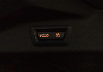 Подержанный автомобиль BMW X7 2020 года (24 фото)