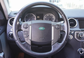 Подержанный автомобиль Land Rover Discovery 2012 года (14 фото)