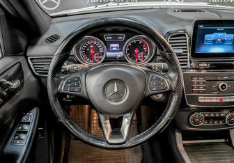Подержанный автомобиль Mercedes-Benz GLE 2018 года (21 фото)